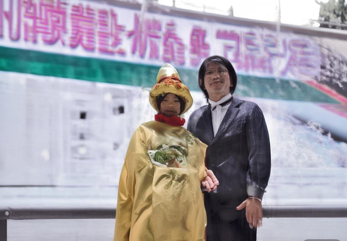 巴塞罗那VS里昂：激战上半场战术对决与球星风采(图2)